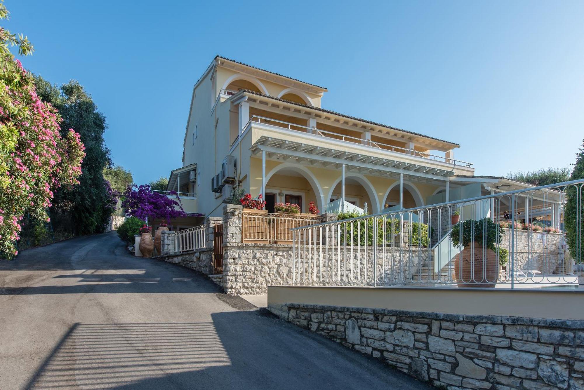 Hill Lofos Hotel Kassiopi Exterior photo