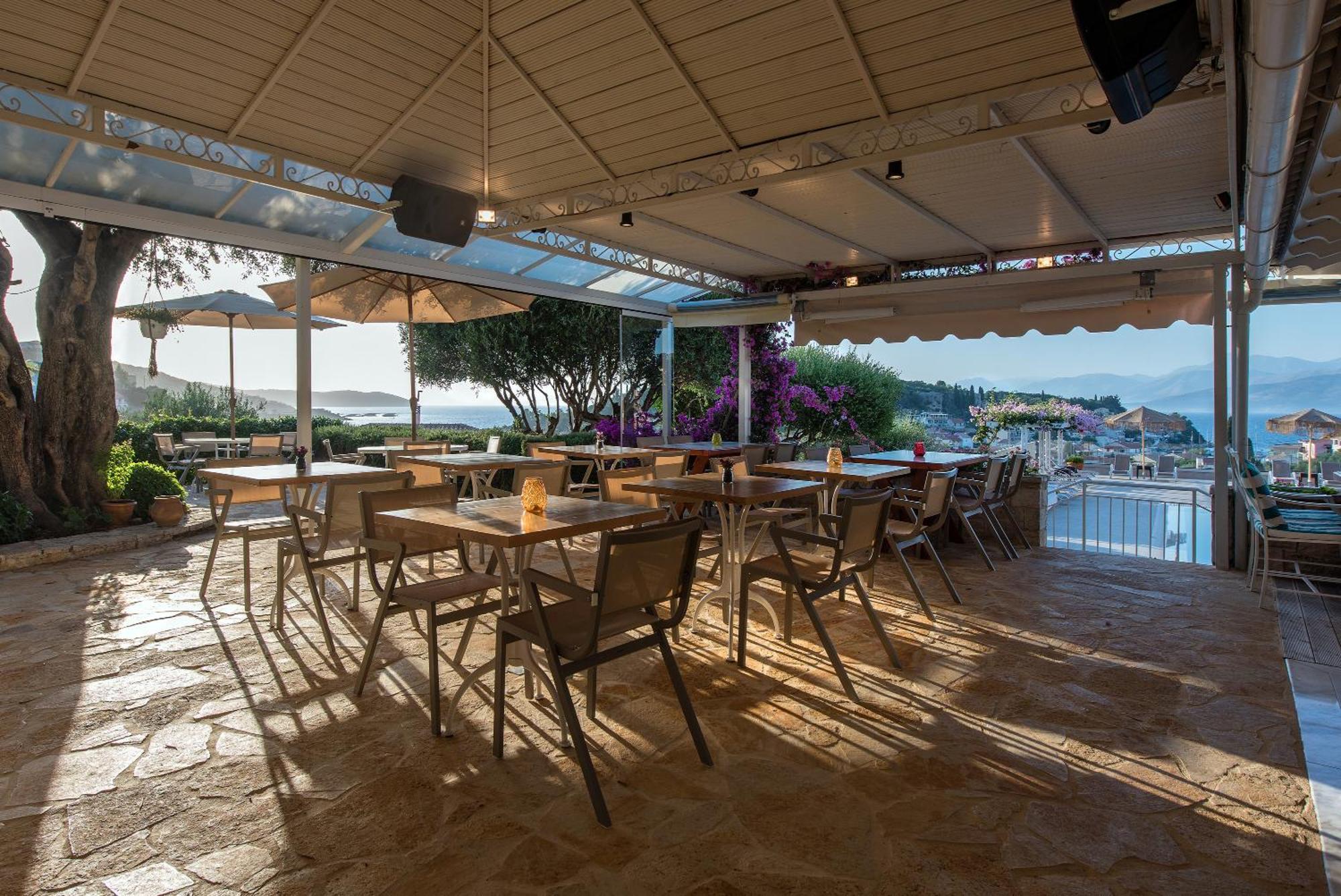Hill Lofos Hotel Kassiopi Exterior photo